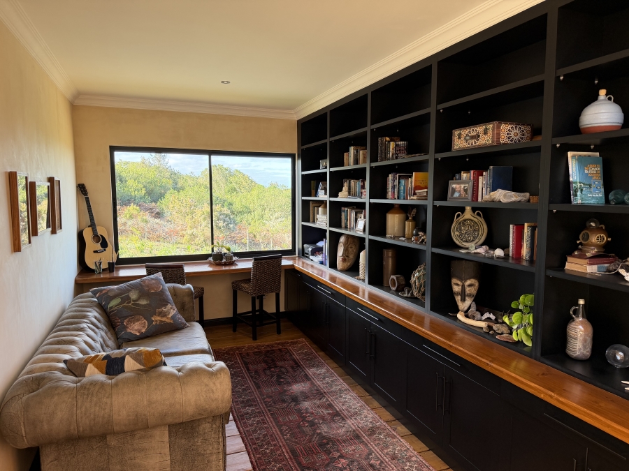 4 Bedroom Property for Sale in Hansmoeskraal A H Western Cape